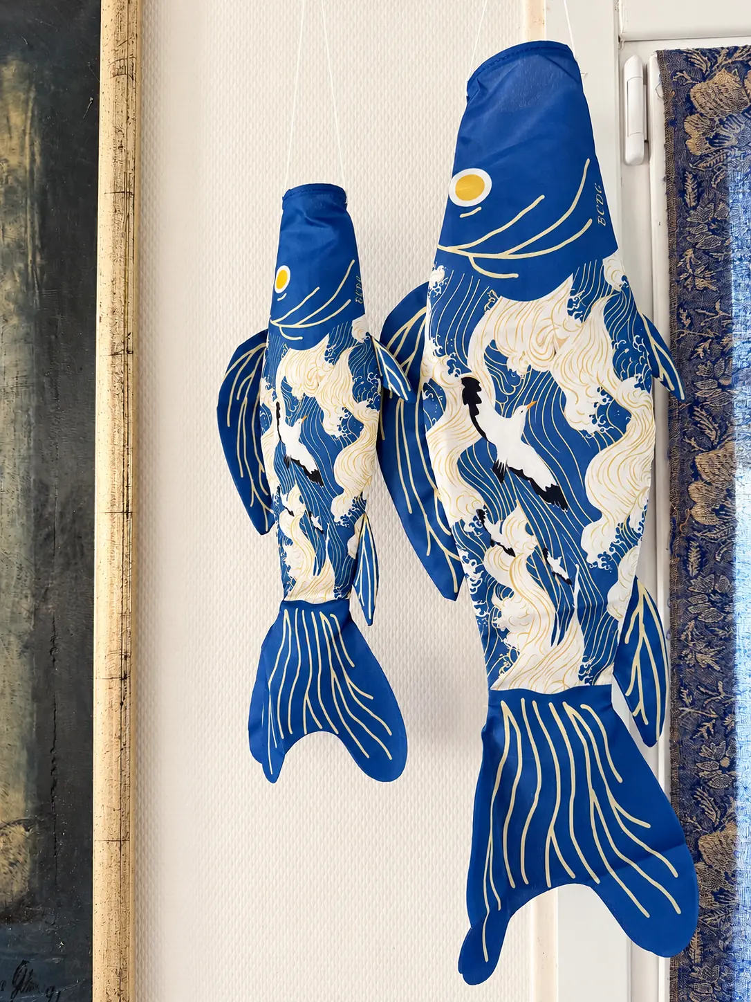 Vagues et Mouettes in two sizes, close up